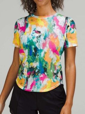 Lululemon High-Neck Running and Training T-Shirt - Sz 6